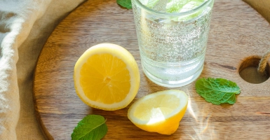 Eau gazeuse verre d'eau gazeuse
