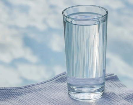 Peut-on boire l’eau déminéralisée ?