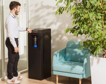 Environnement : pourquoi une fontaine à eau réseau est écologique ?