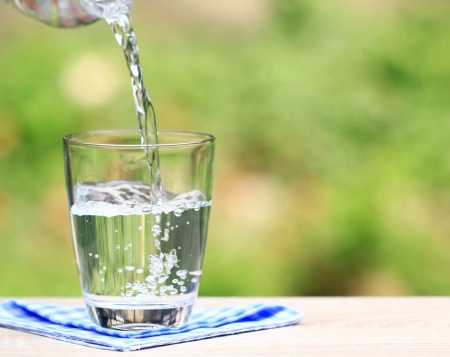 Chlore et eau du robinet : quelle est la norme et comment améliorer le goût ?