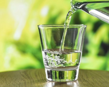 Comment enlever les pesticides de l’eau du robinet ?